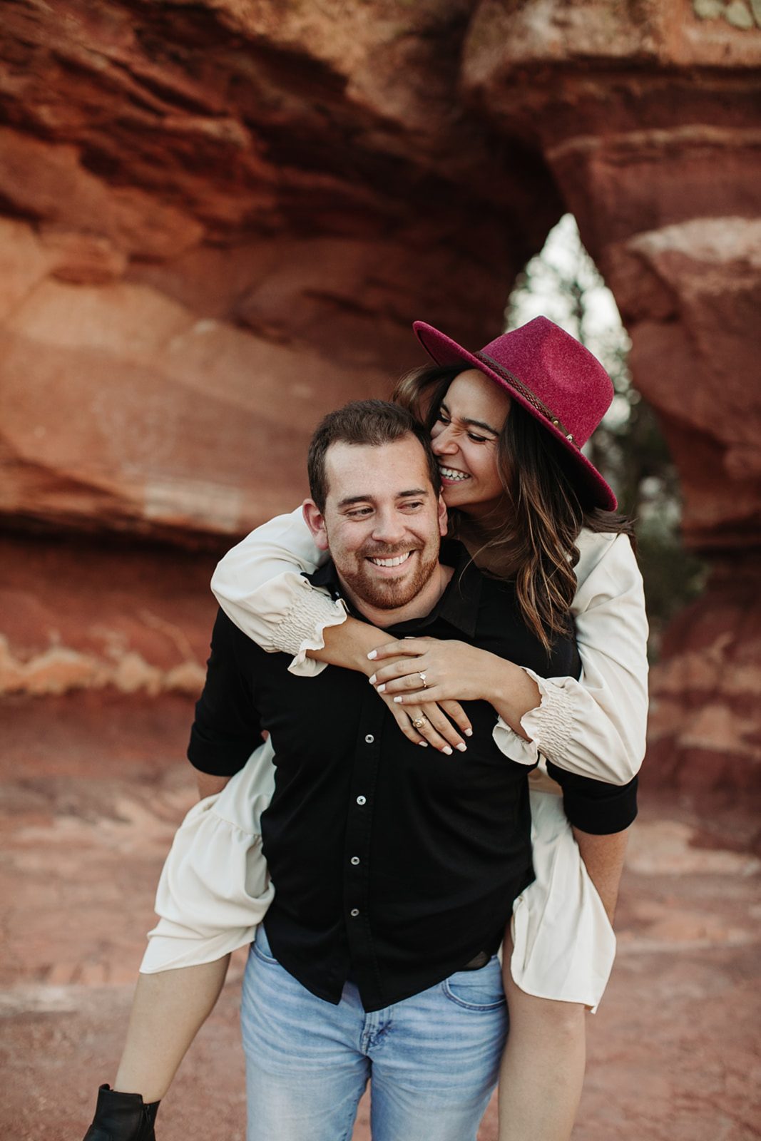 Garden of the Gods Engagement Photos, engagement session at garden of the gods, Colorado Springs engagement photos