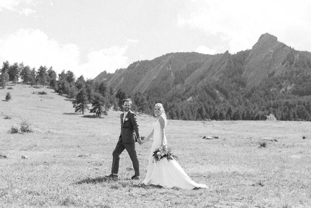 chautauqua lawn wedding, chautauqua dining hall, boulder wedding venues, spring wedding denver, spring wedding boulder, candid wedding photos, square neck wedding dress,