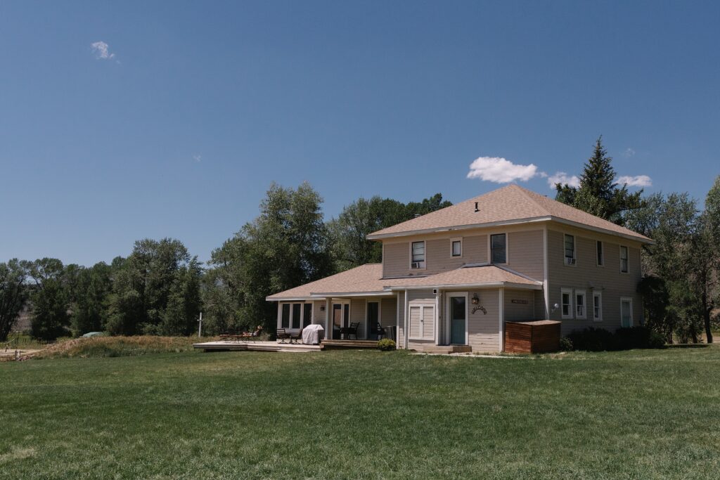 4 Eagle Ranch Wedding, Colorado wedding photographer, Vail wedding venues, getting ready venue